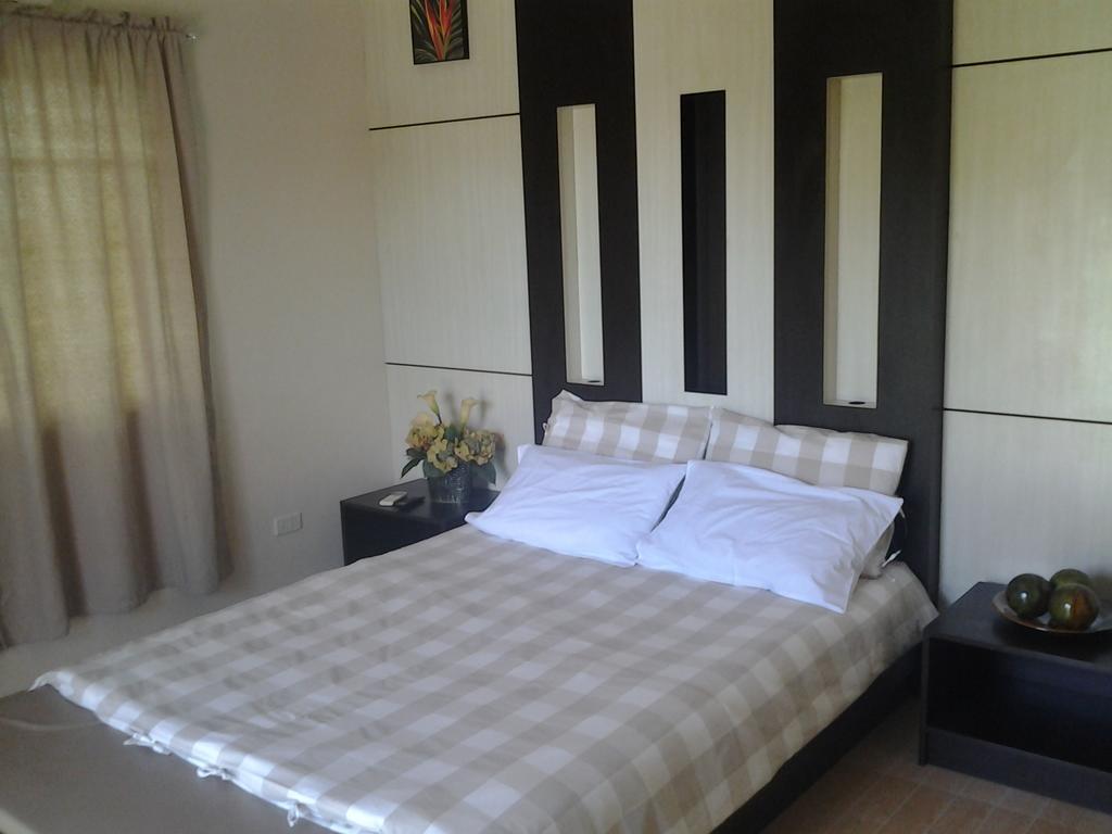 Sir Nico Guesthouse And Resort Pulilan Szoba fotó